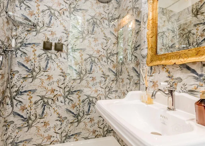 Guest house Queen Of Luxury 4*
